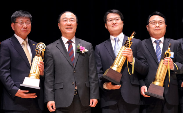 2019.03.04. Received National Tax KRW 400 Billion Tower Award